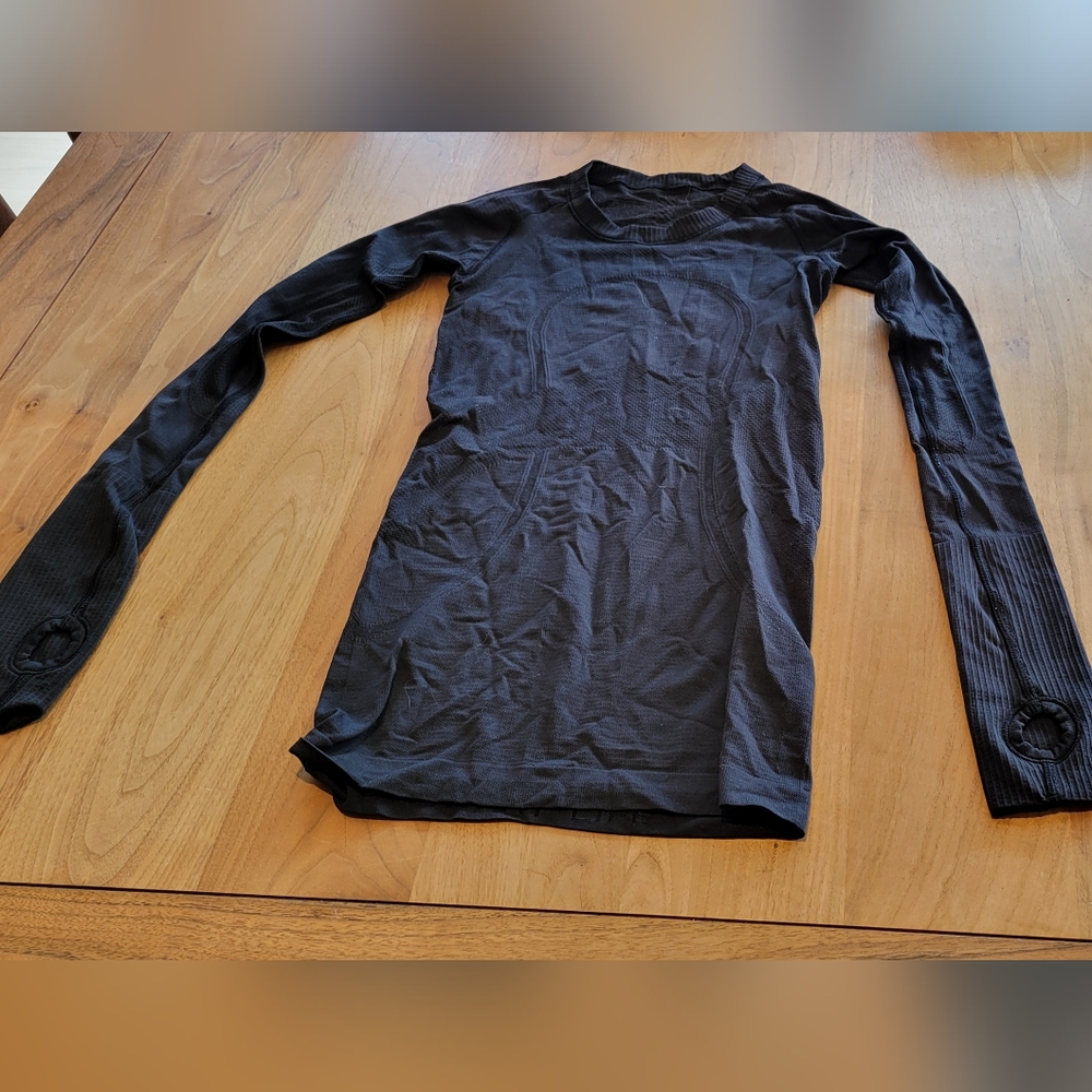 Lululemon Swiftly Tech Running Long Sleeve Shirt sz 2